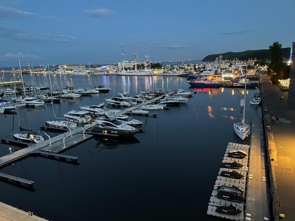 Apartament Faltom 26 Yacht Park Z Tarasem Гдиня Екстериор снимка