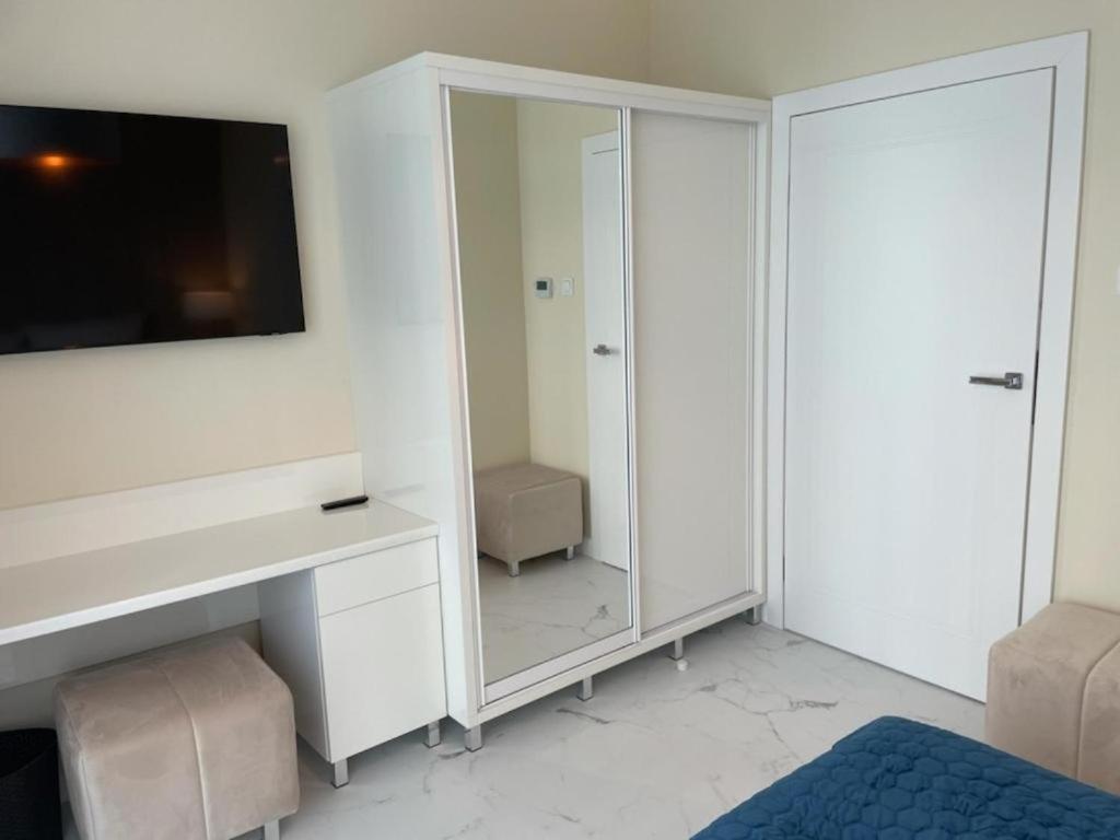 Apartament Faltom 26 Yacht Park Z Tarasem Гдиня Екстериор снимка