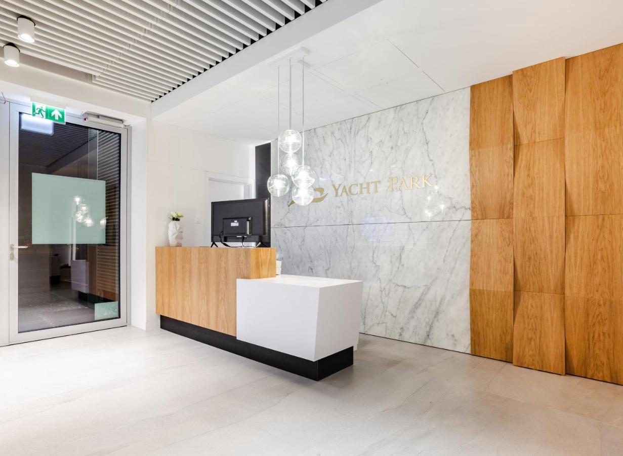 Apartament Faltom 26 Yacht Park Z Tarasem Гдиня Екстериор снимка