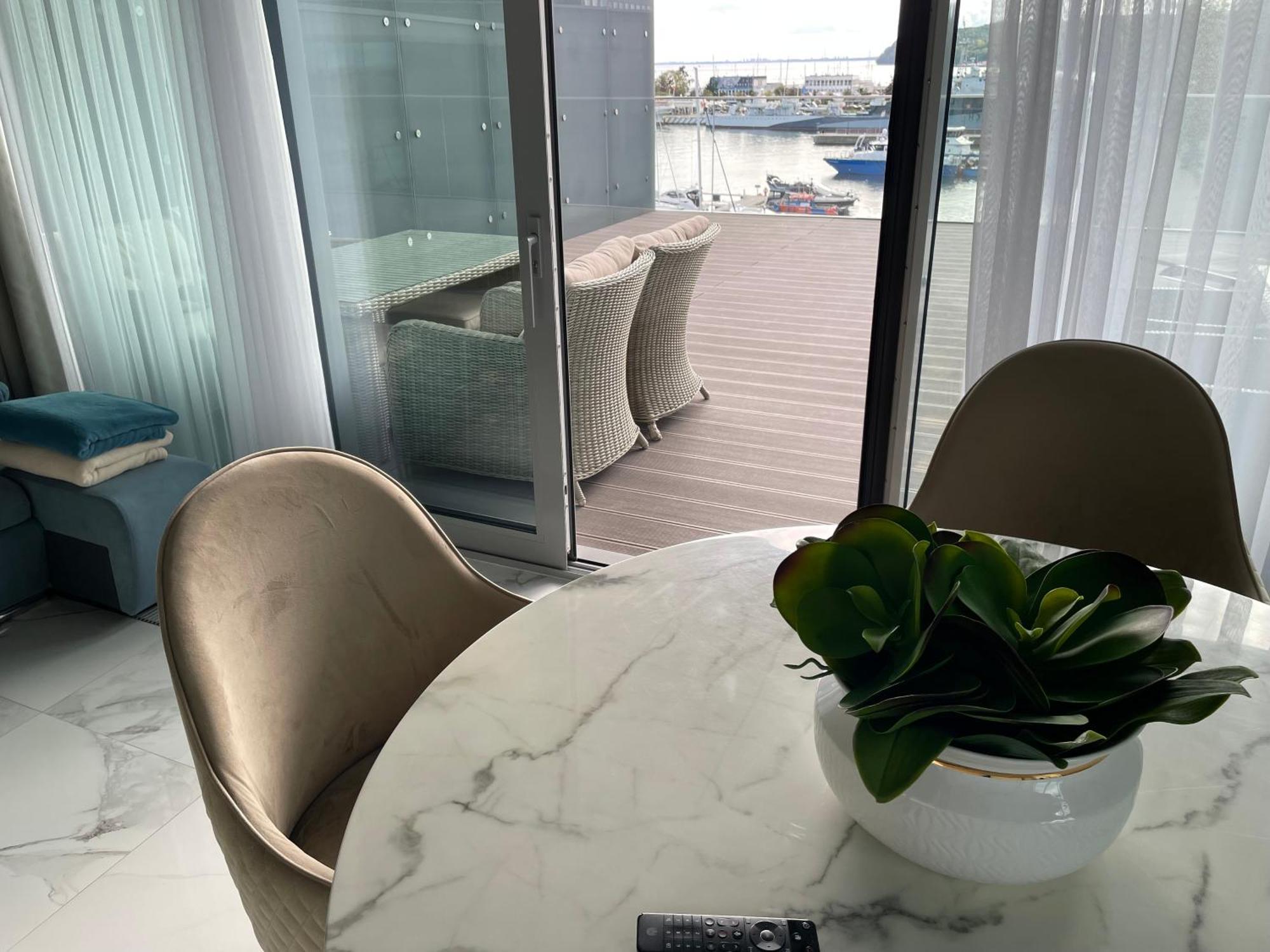 Apartament Faltom 26 Yacht Park Z Tarasem Гдиня Екстериор снимка
